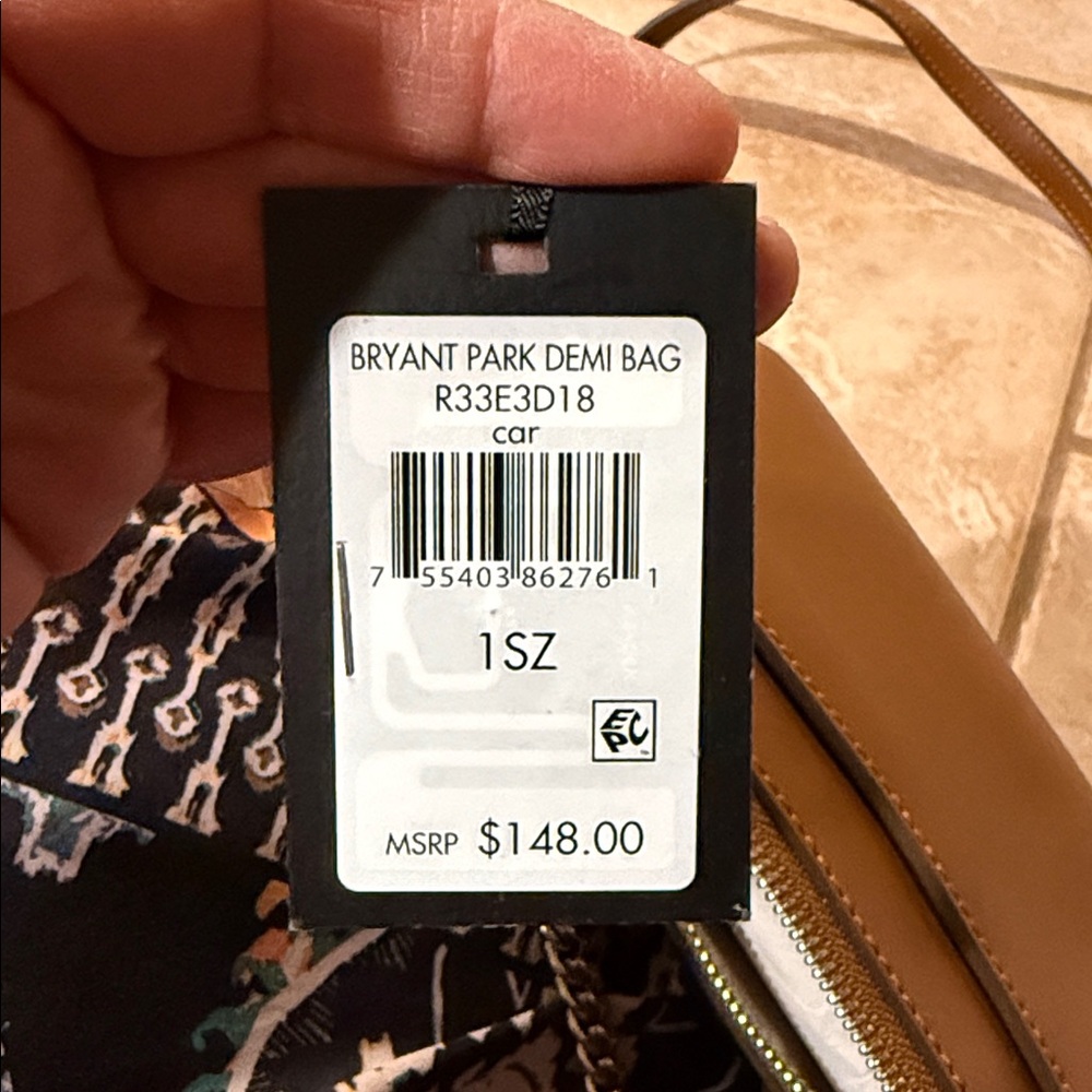 DKNY Bryant Park Demi Bag - Picture 5 of 6